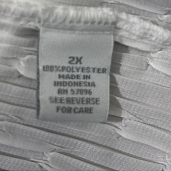 Dressbarn White Textured Blouse - Picture 4 of 6